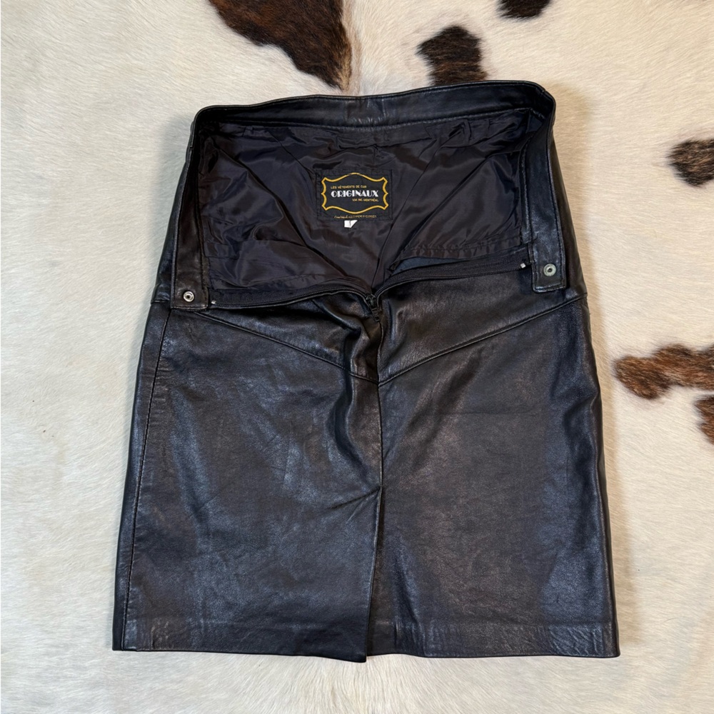 Vintage Black Leather Skirt | Made in Montreal | Fits Small - Picture 4 of 4